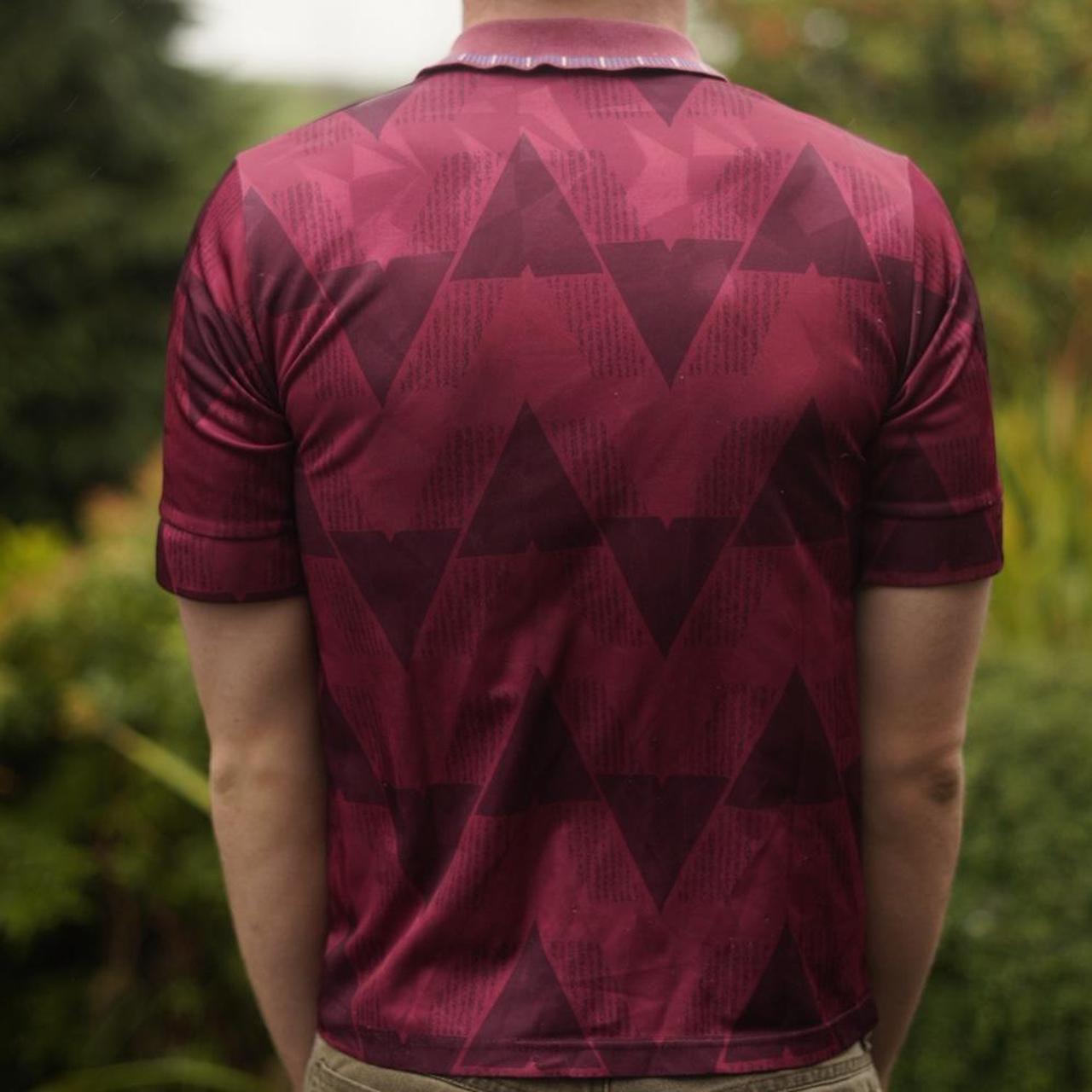 1990/92 Manchester City Away Shirt by Umbro. Size XS