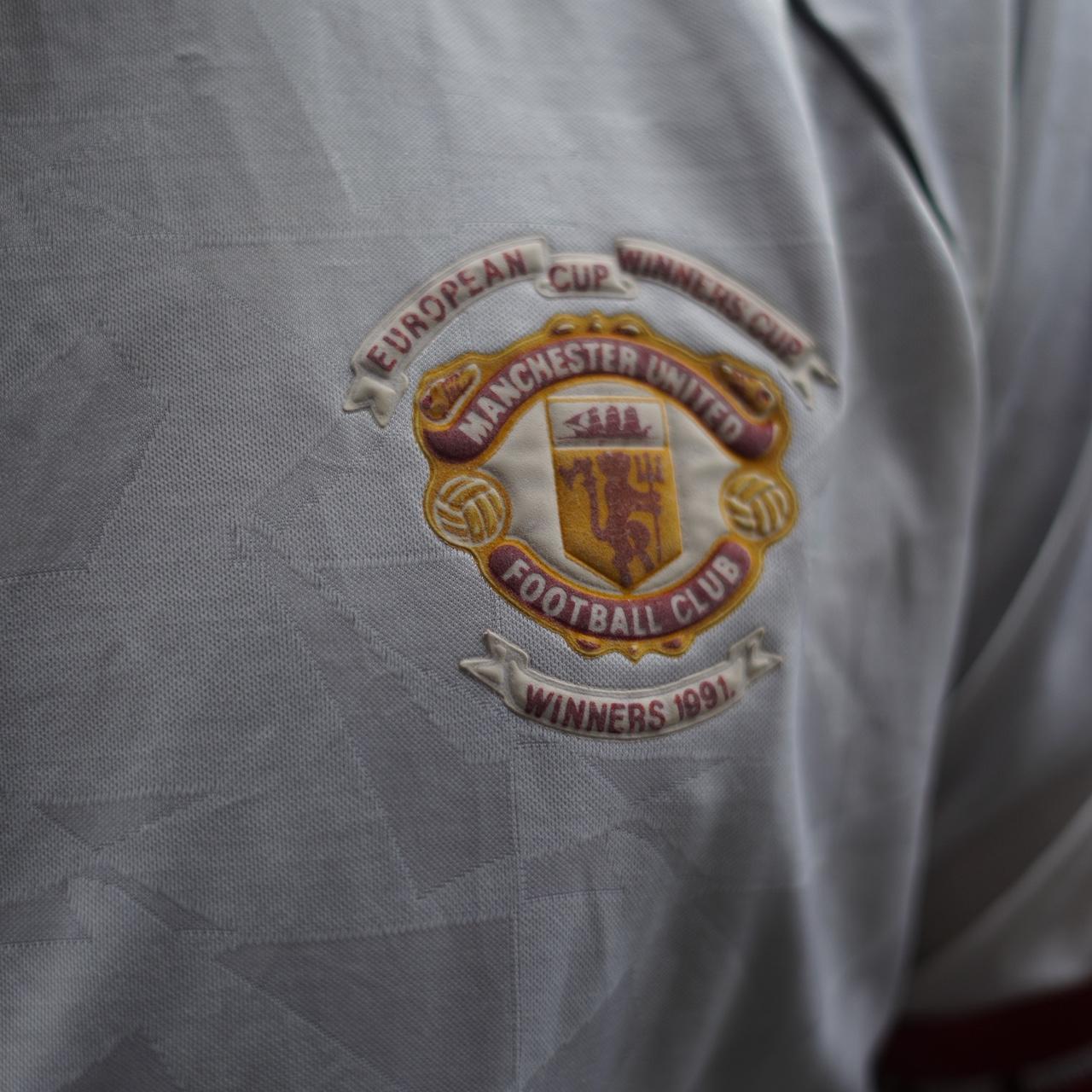 1990/91 Manchester United Away Shirt (Cup Winner's Cup). Size XL