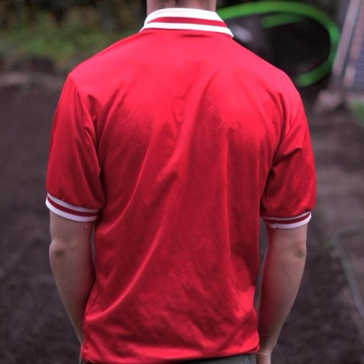 1996/98 Liverpool Home Shirt by Reebok. Size Small