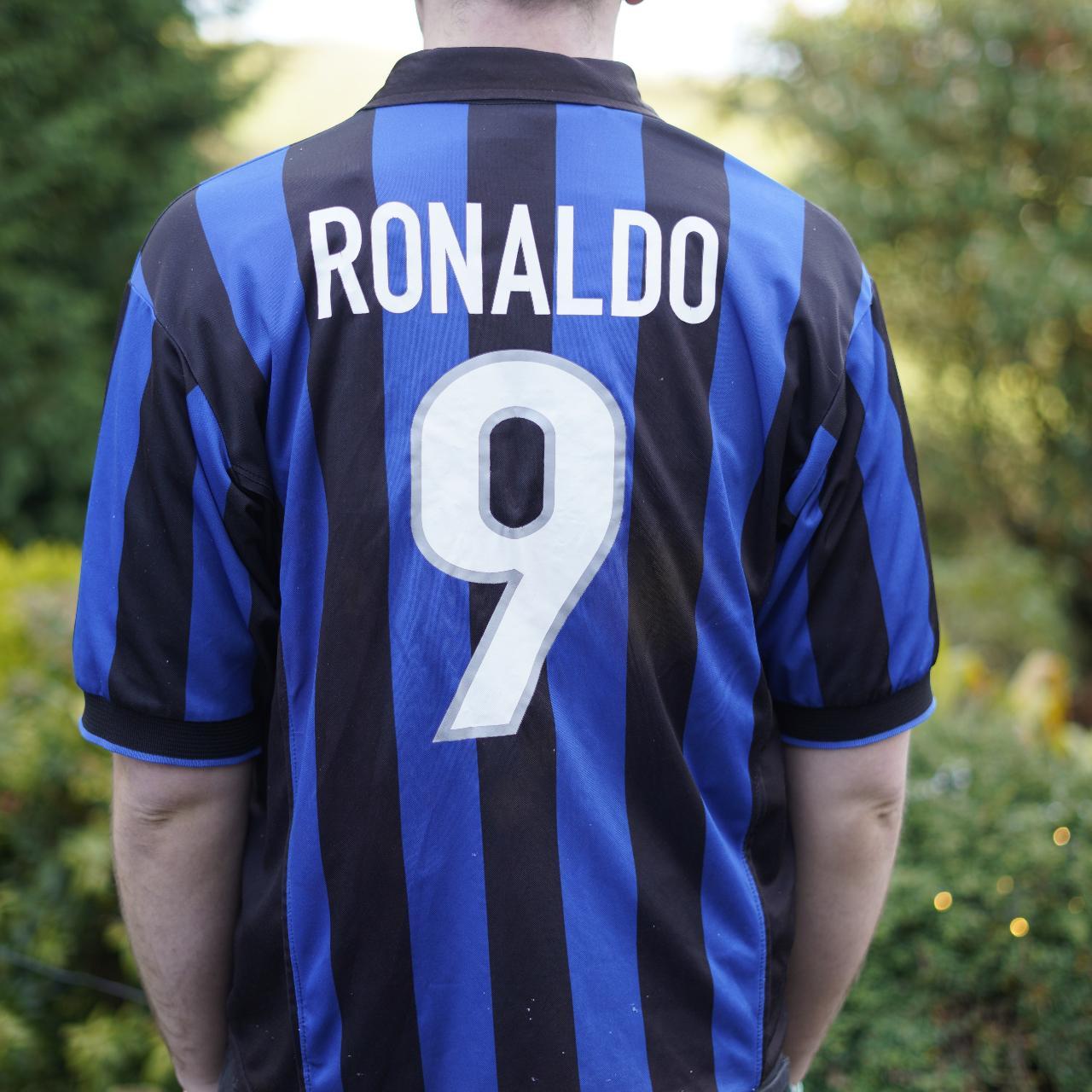 1998/99 Inter Milan Home Shirt by Nike - Ronaldo #9. Size Large