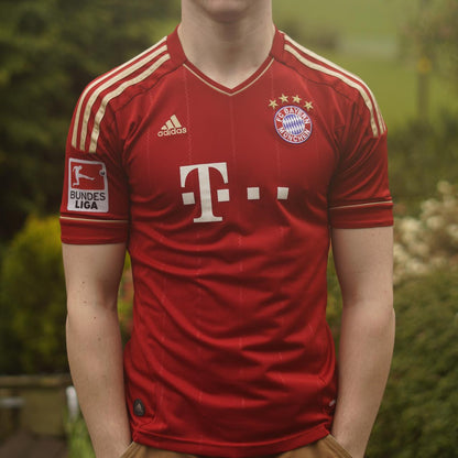 2012/13 Bayern Munich Home Shirt by Adidas - Schweinsteiger #31. Size Small