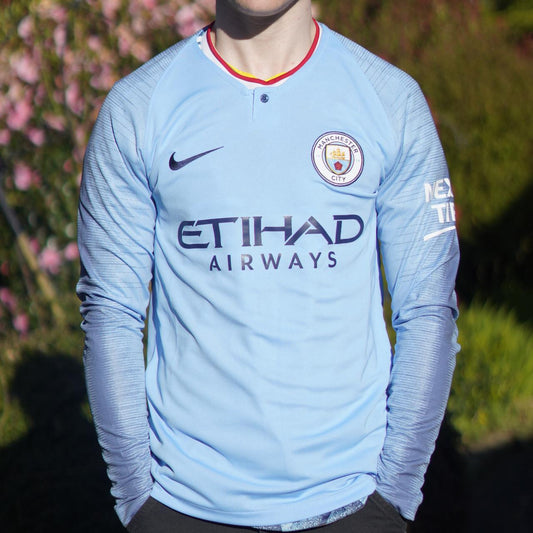 2018/19 Manchester City Home Shirt by Nike. Size Small