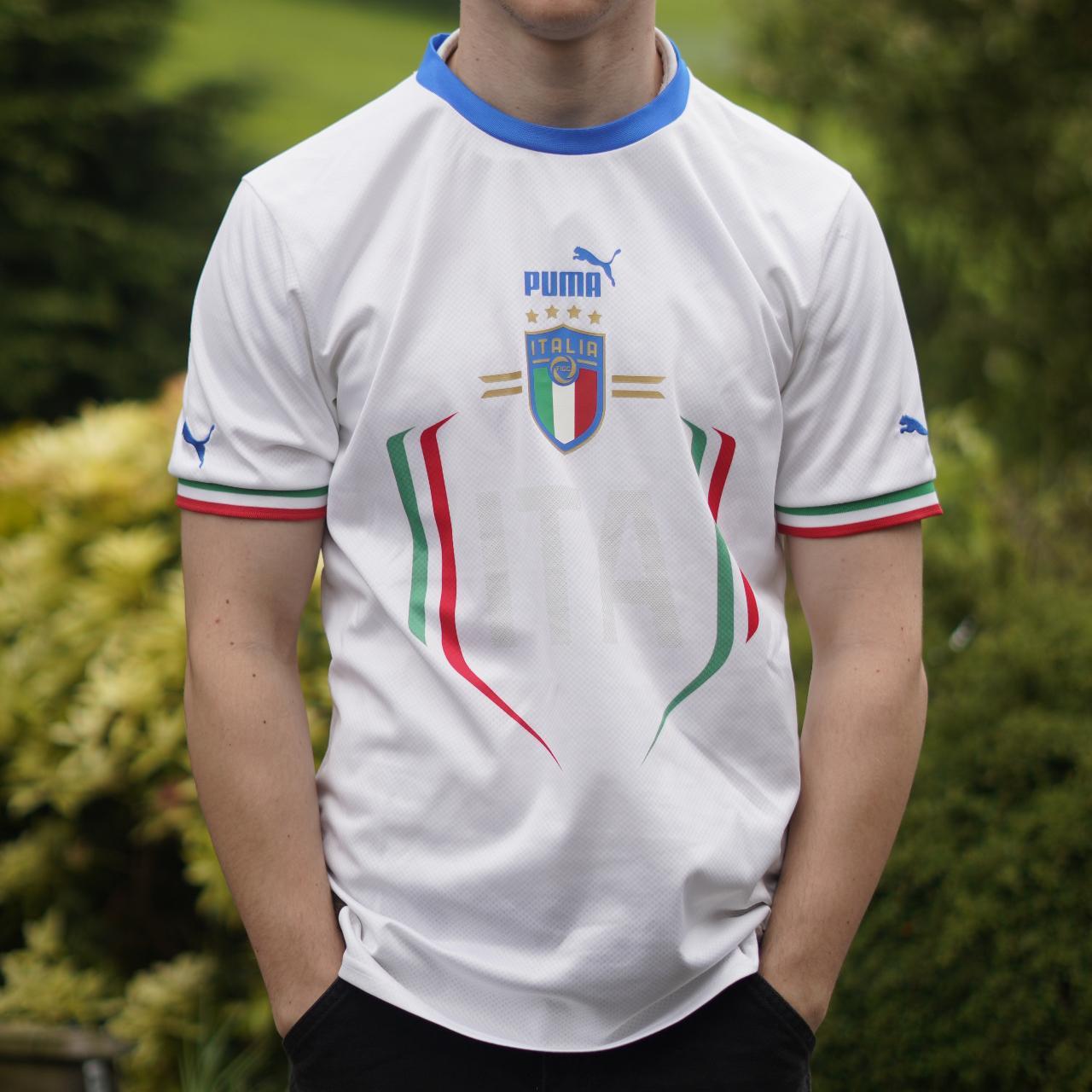 2022 Italy Away Shirt by Puma. Size Medium