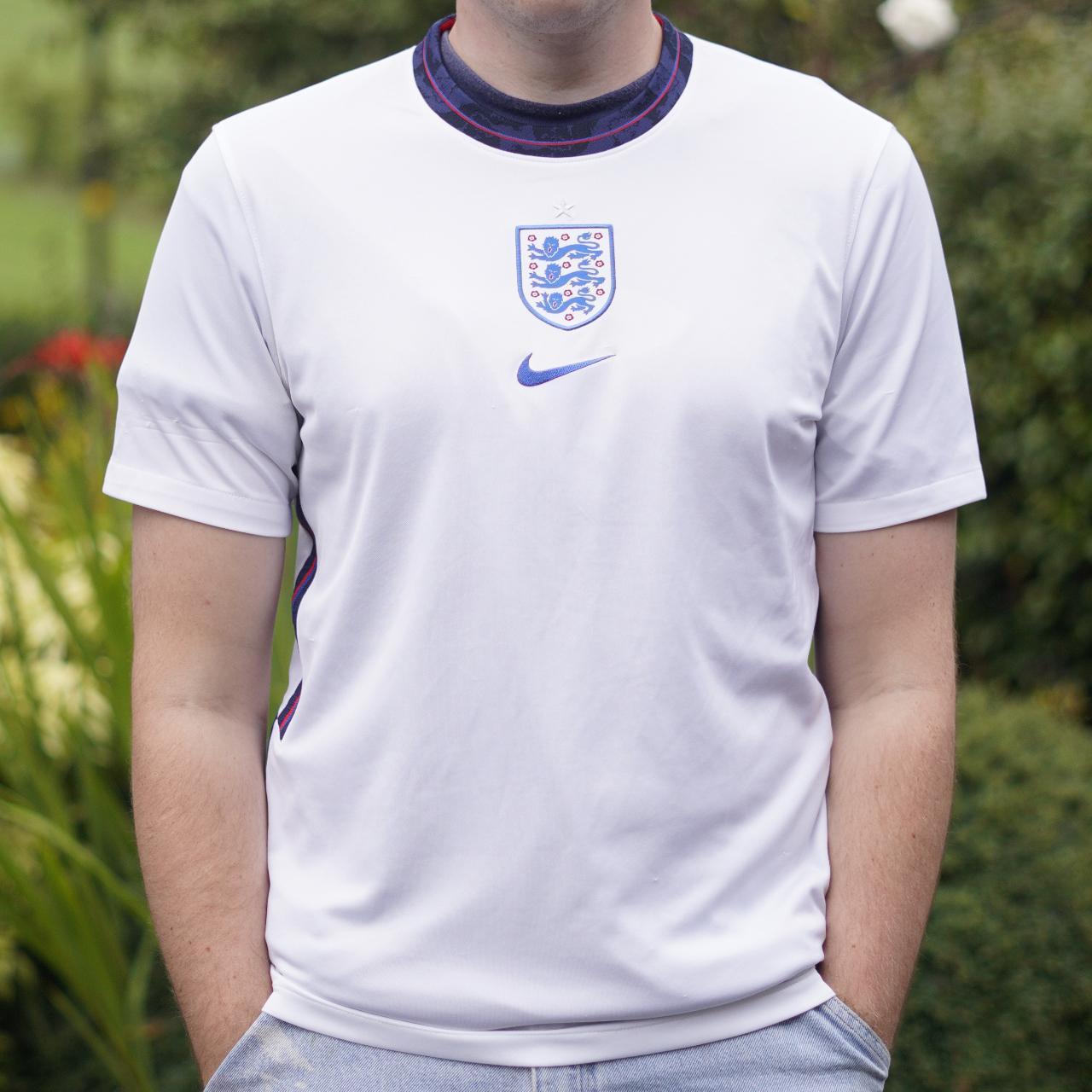 2020/21 England Home Shirt by Nike. Size Large