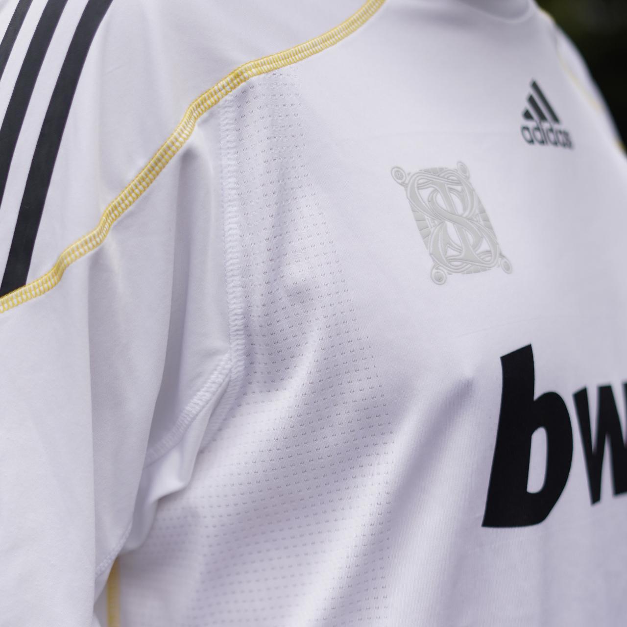 2009/10 Real Madrid Home Shirt by Adidas - (Robben) #11. (Player Issue) Size XL