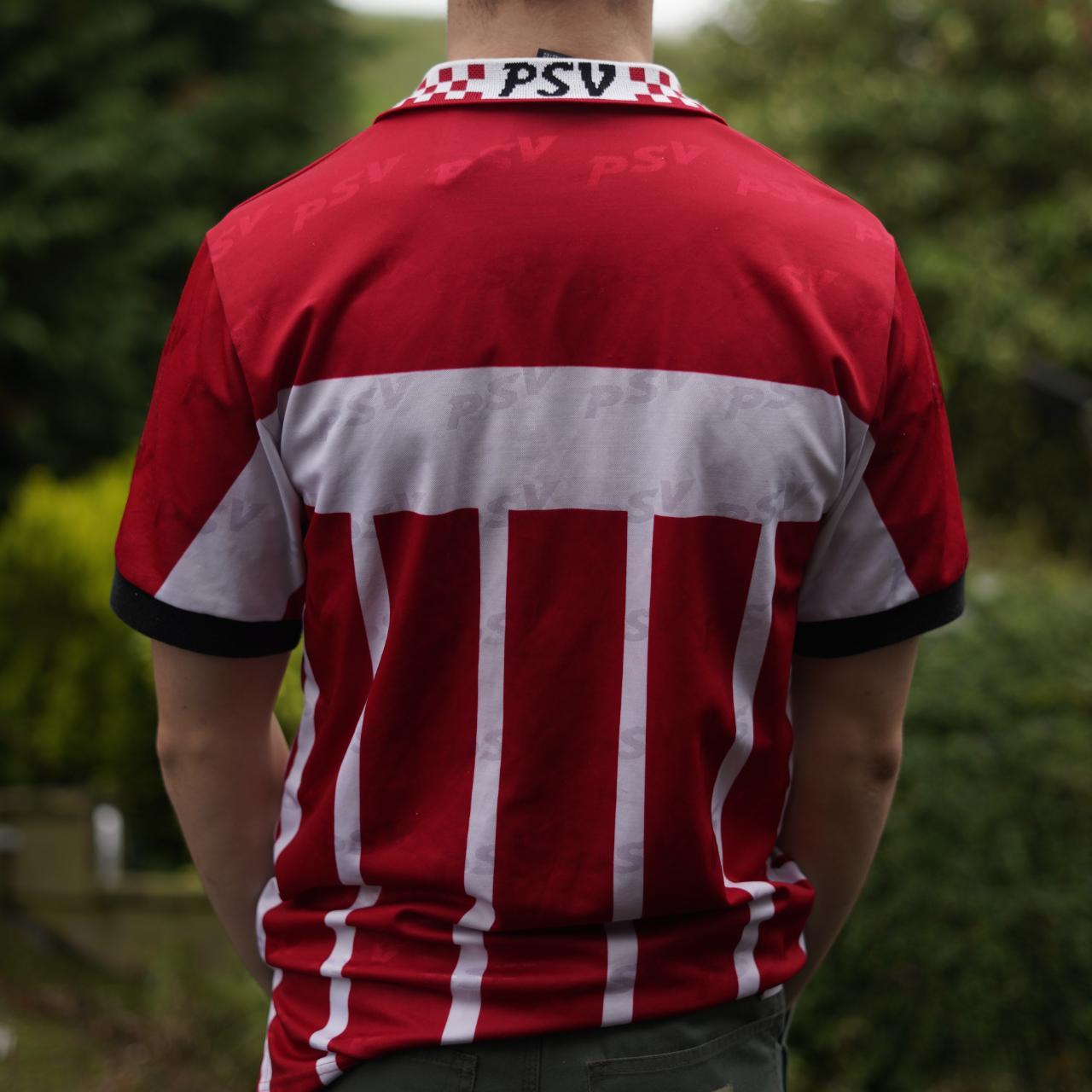 1995/96 PSV Home Shirt by Nike. Size Small