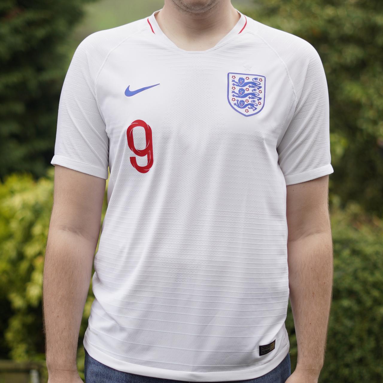 2018 England Home Shirt by Nike - Kane #9 (Player Spec). Size Large