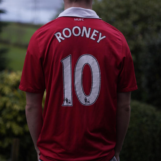 2010/11 Manchester United Home Shirt by Nike - Rooney #10. Size Medium