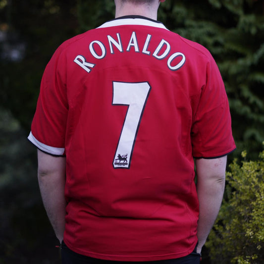 2004/06 Manchester United Home Shirt by Nike - Ronaldo #7. Size XL