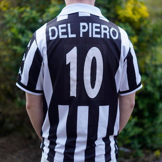 1999/00 Juventus Home Shirt by Kappa - Del Piero #10. Size Medium