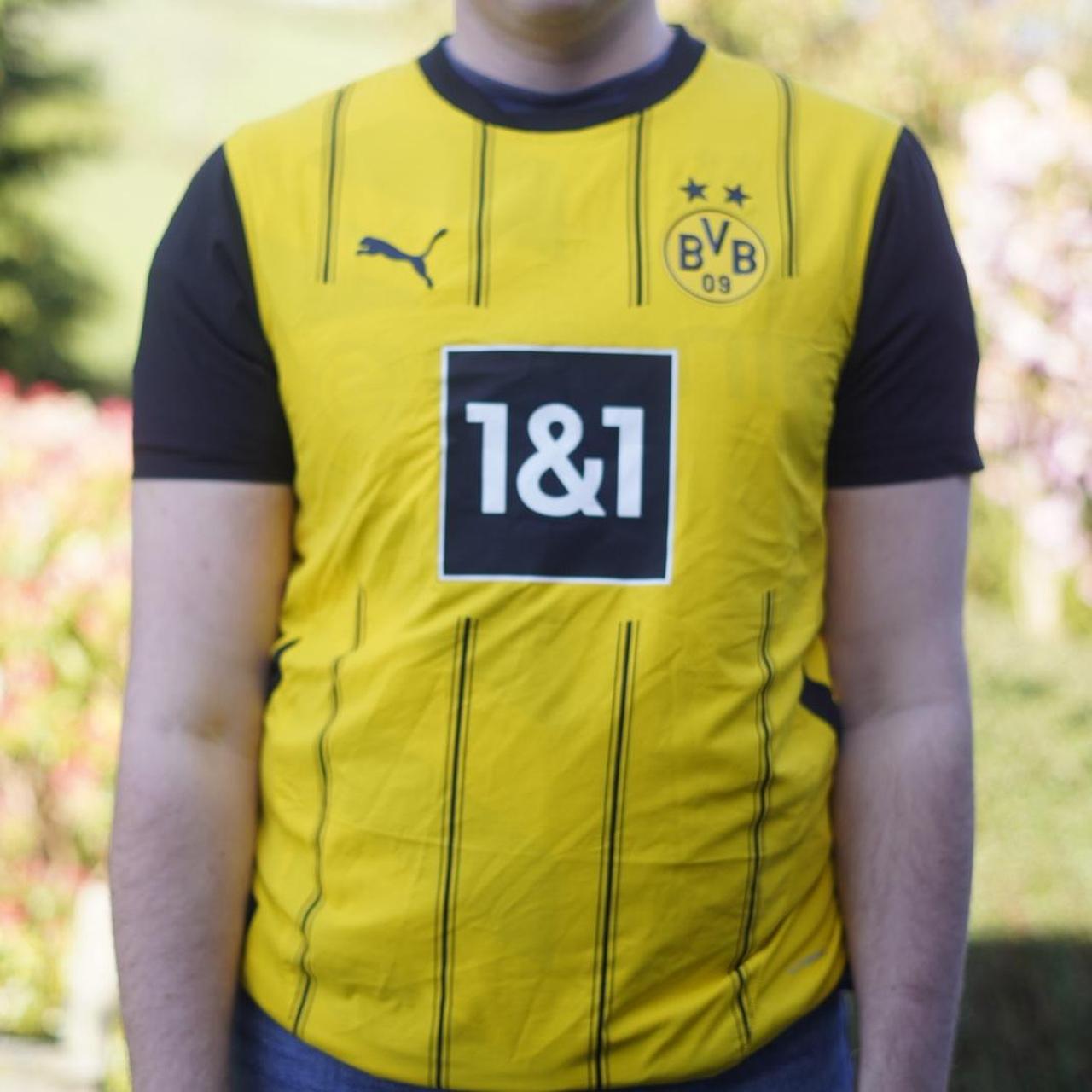 2024/25 Borussia Dortmund Home Shirt. Size Large
