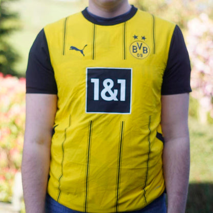 2024/25 Borussia Dortmund Home Shirt. Size Large