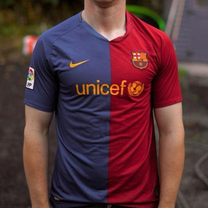 2008/09 Barcelona Home Shirt by Nike. Size XS