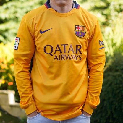 2015/16 Barcelona Away Shirt by Nike - Suarez #9. Size Medium