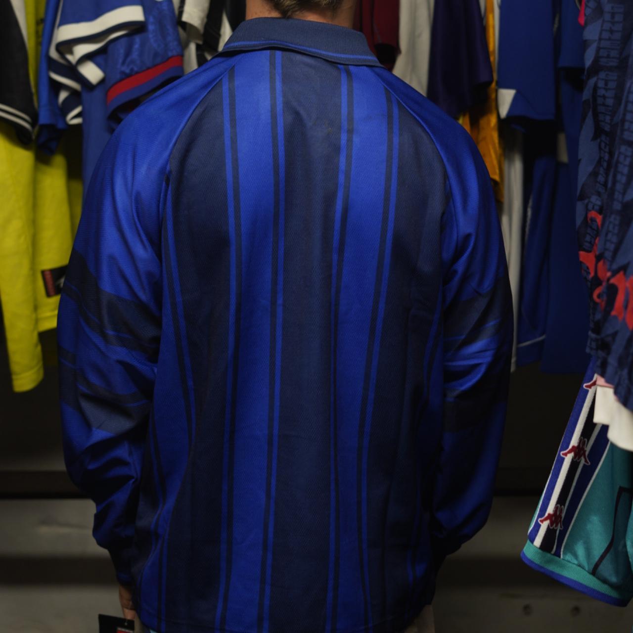 'Two-tone' Mixer FC Shirt by Nike. BNWT. Size Medium