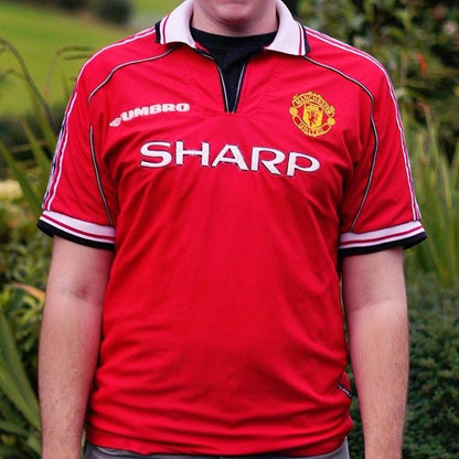 1998/99 Manchester United Home Shirt by Umbro. Size Large