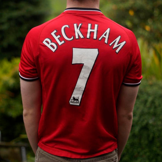 2000/01 Manchester United Home Shirt by Umbro - Beckham #7. Size XS