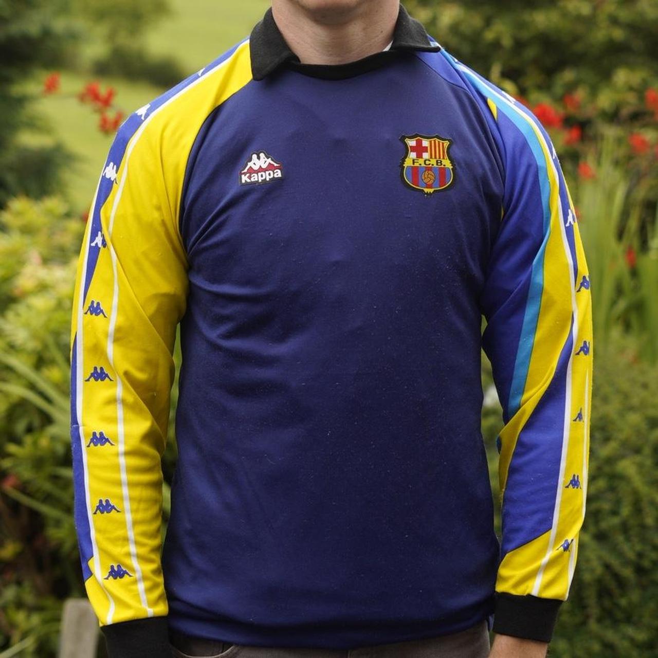 1995/96 Barcelona Goalkeeper 2 Shirt by Kappa. Size Small