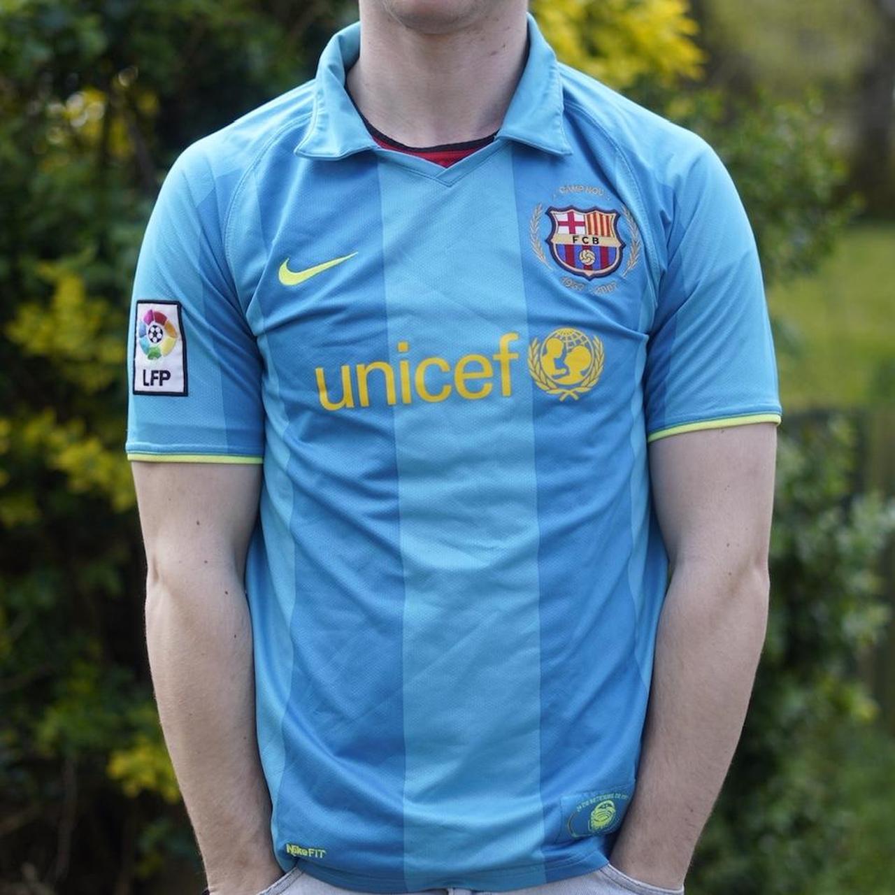 2007/08 Barcelona Away Shirt by Nike. Size XS