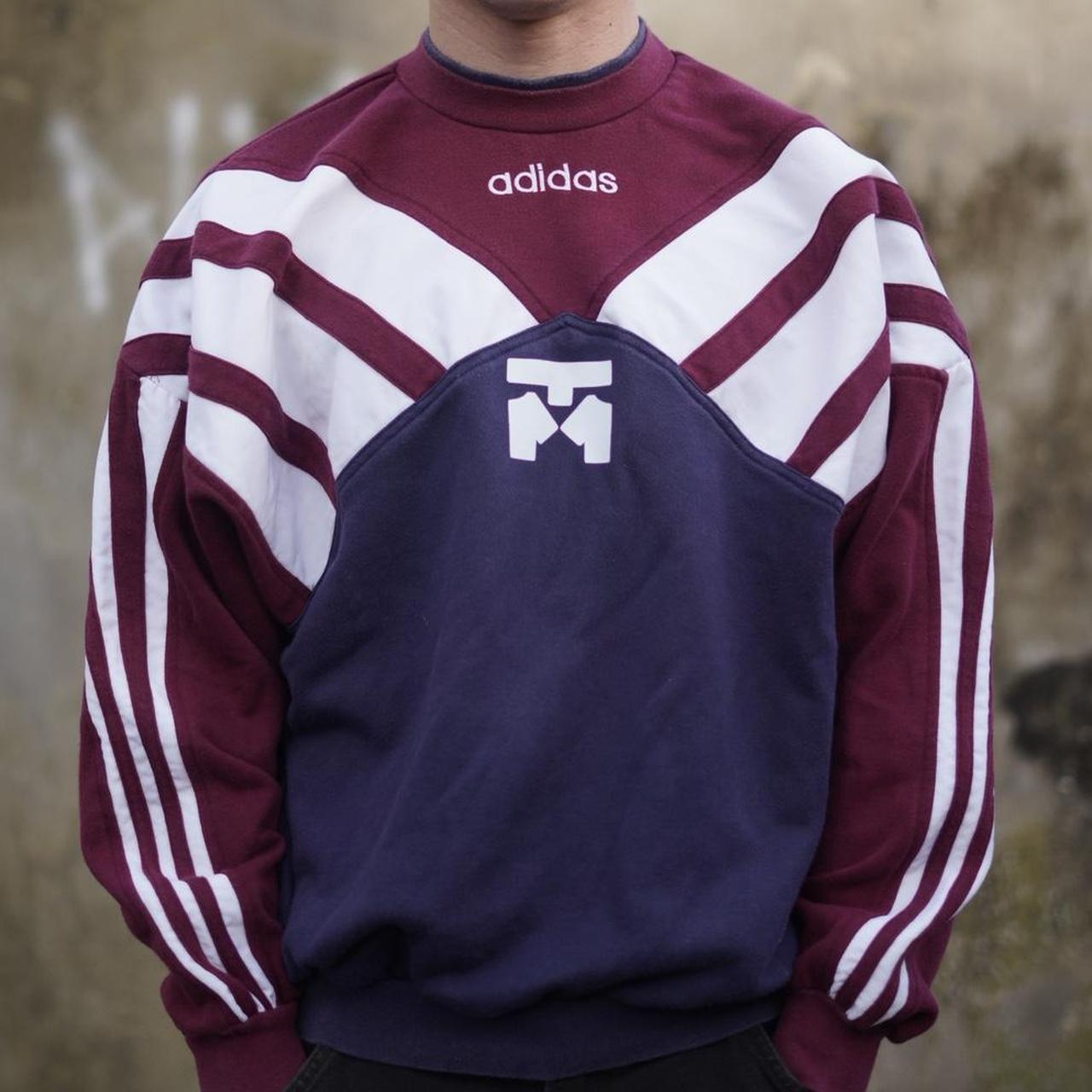 'Stripes' Adidas centre logo sweatshirt. Size Medium