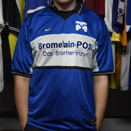 'Dory' Mixer FC Shirt by Nike. Size XL