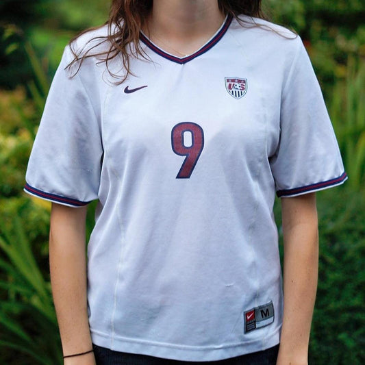 1999 USA Women's Home Shirt by Nike - Hamm #9. Size Medium