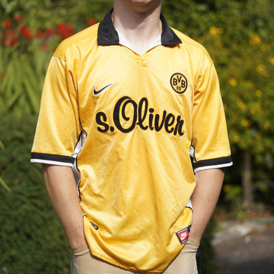 1998/99 Borussia Dortmund Home Shirt by Nike. Size Large