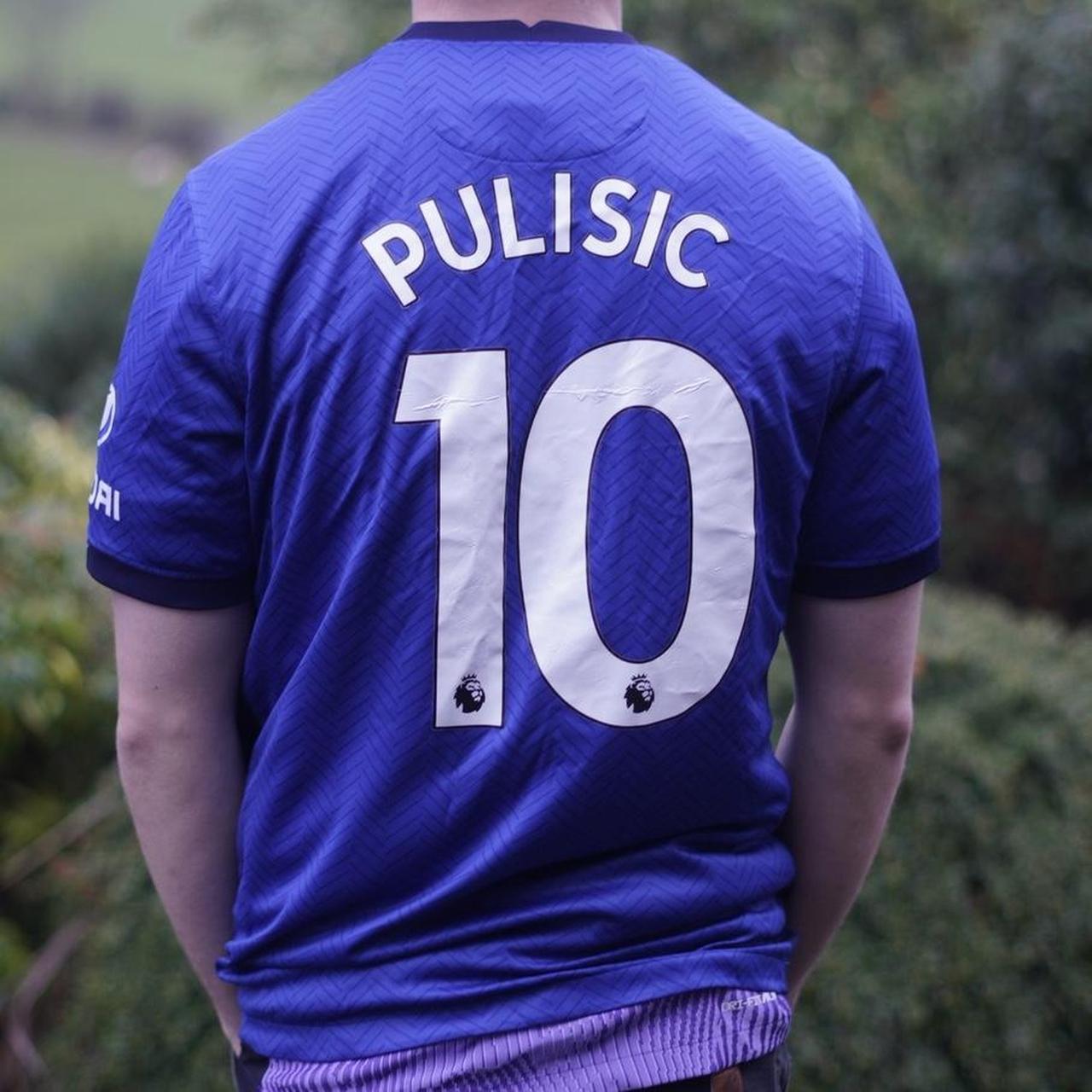 2019/20 Chelsea Home Shirt by Nike - Pulisic #10. Size Medium