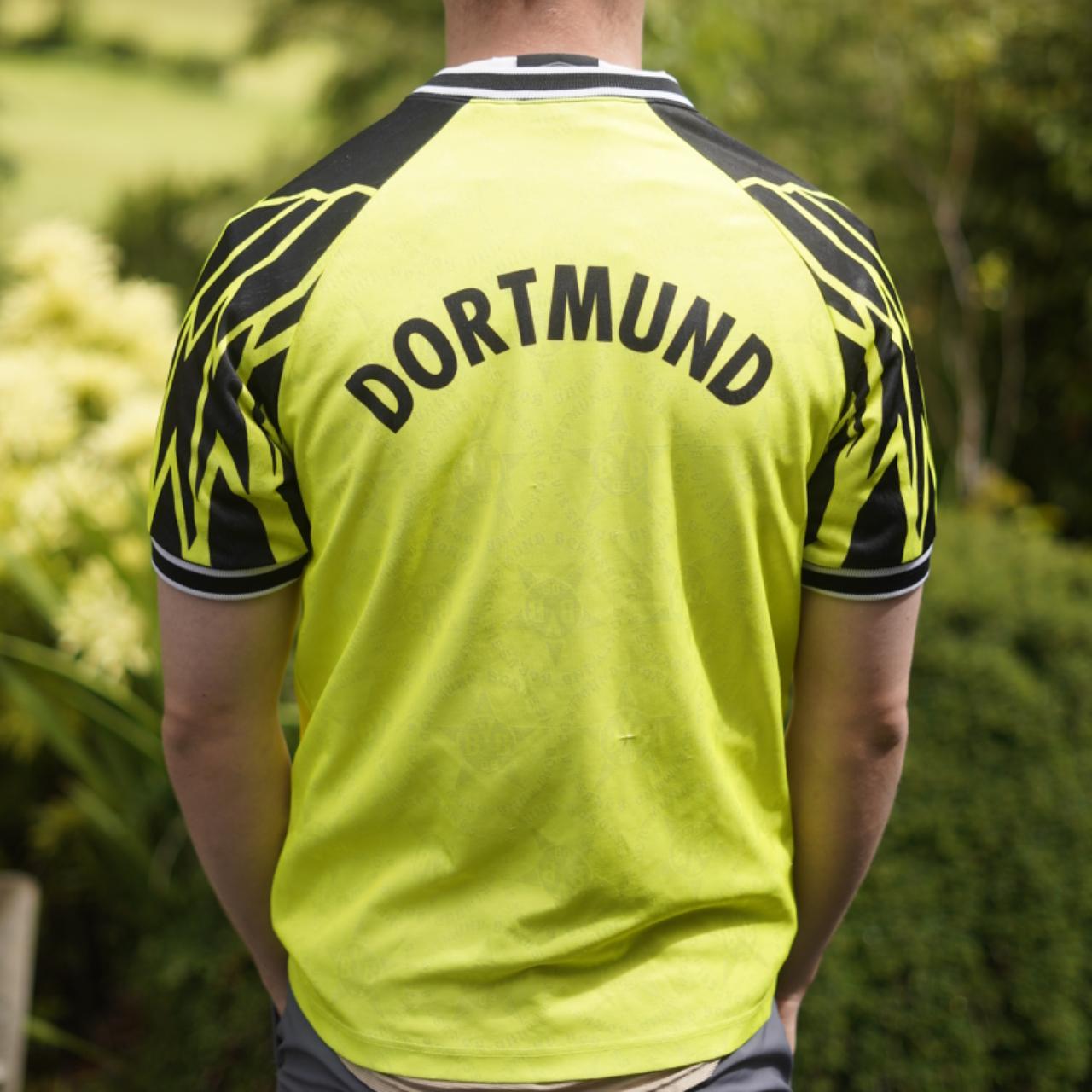 1994/95 Borussia Dortmund Home Shirt by Nike. Size XS