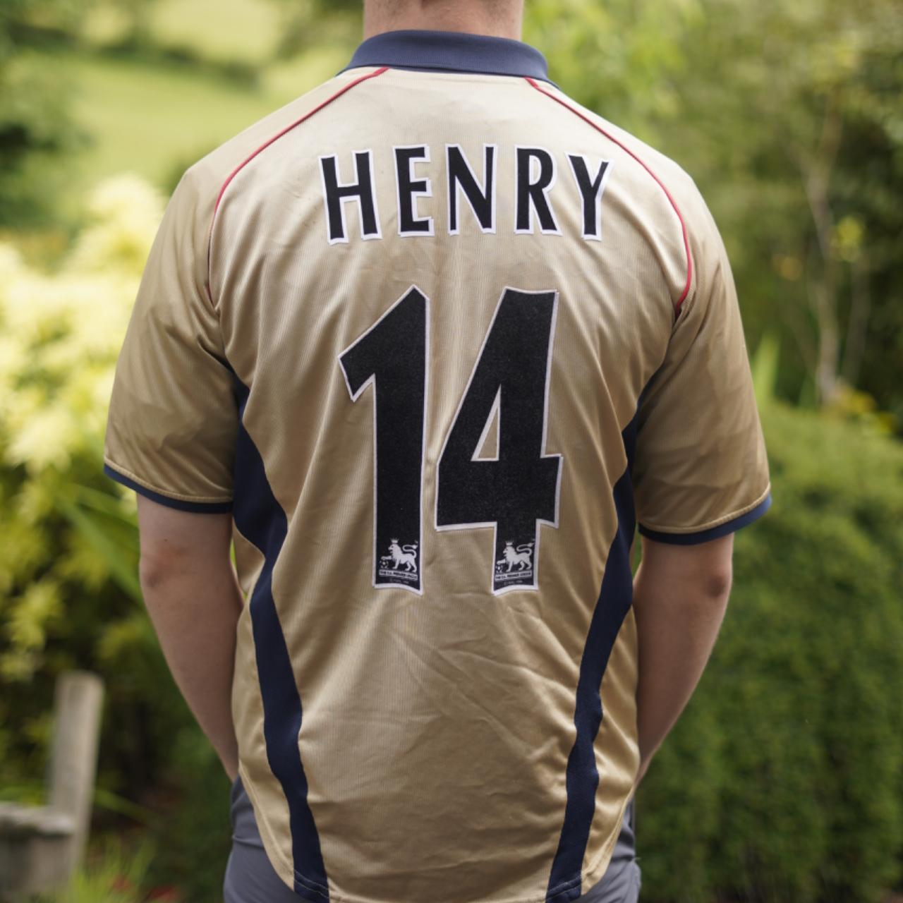 2000/01 Arsenal Away Shirt by Nike - Henry #14. Size Recommended Medium
