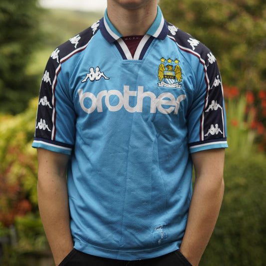 1997/99 Manchester City Home Shirt by Kappa. Size: XS