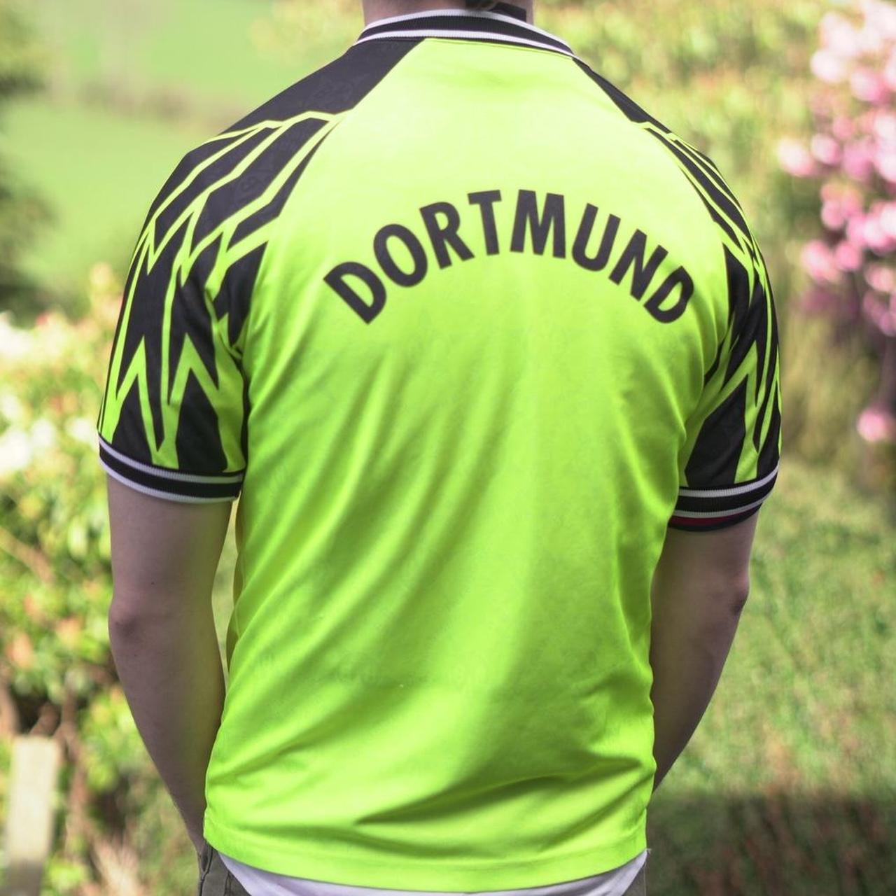 1994/95 Borussia Dortmund Home Shirt by Nike. Size Small