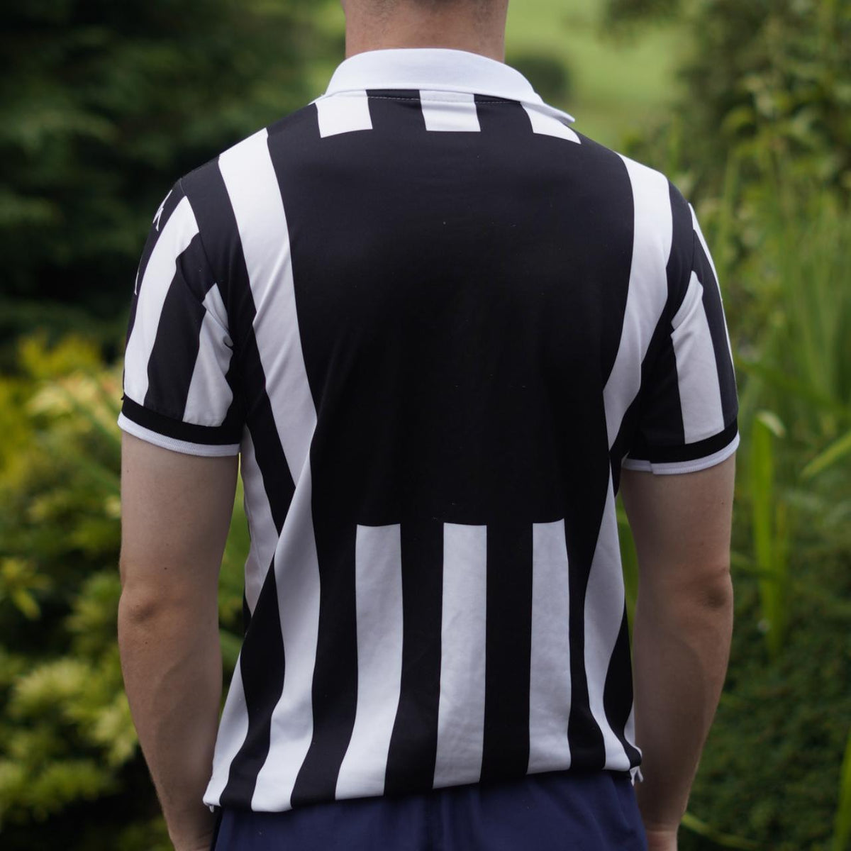 1998/99 Juventus Home Shirt by Kappa. Size XS