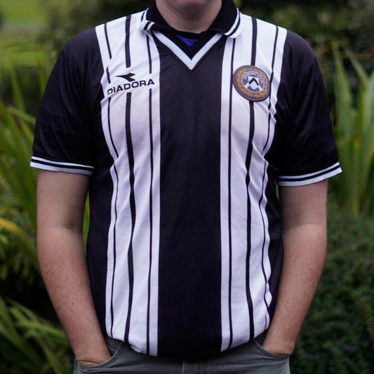 1998/99 Udinese Home Shirt by Diadora. Size Large