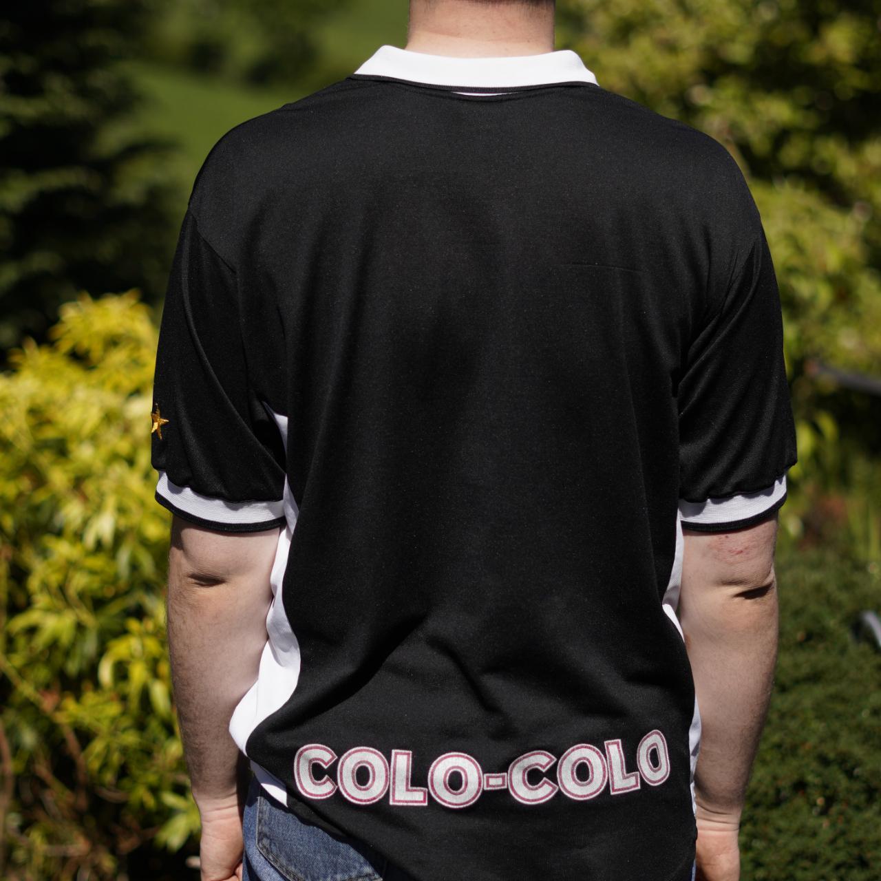 1997/98 Colo-Colo Away Shirt by Nike. Size XL