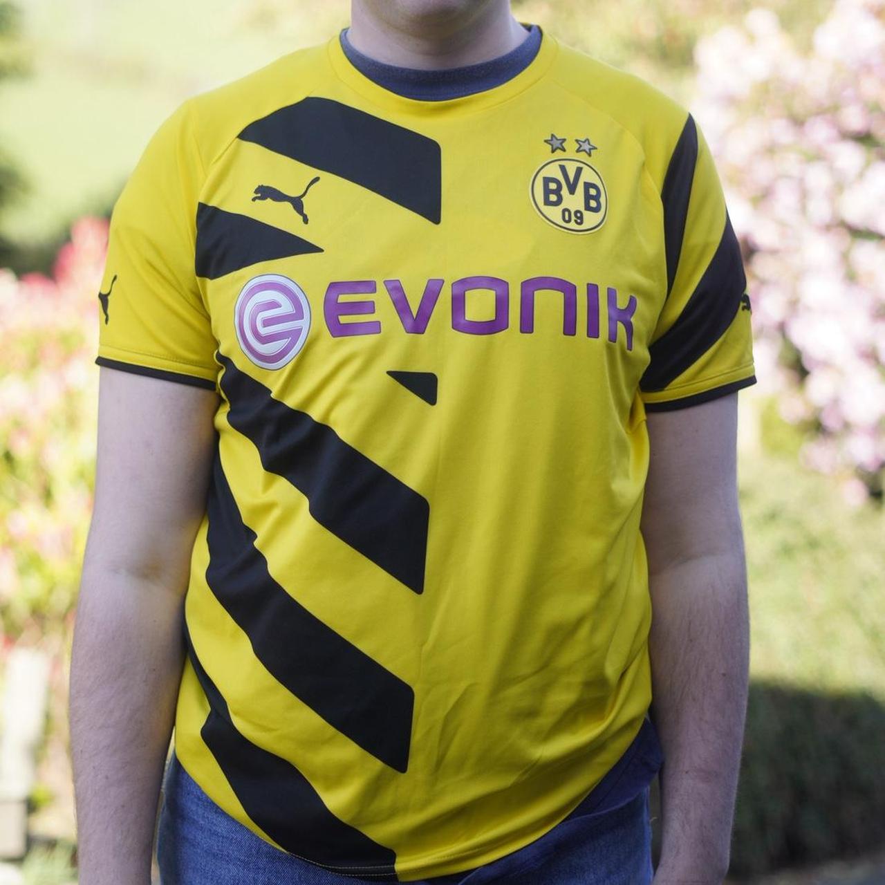 2014/15 Borussia Dortmund Home Shirt by Puma. Size Large