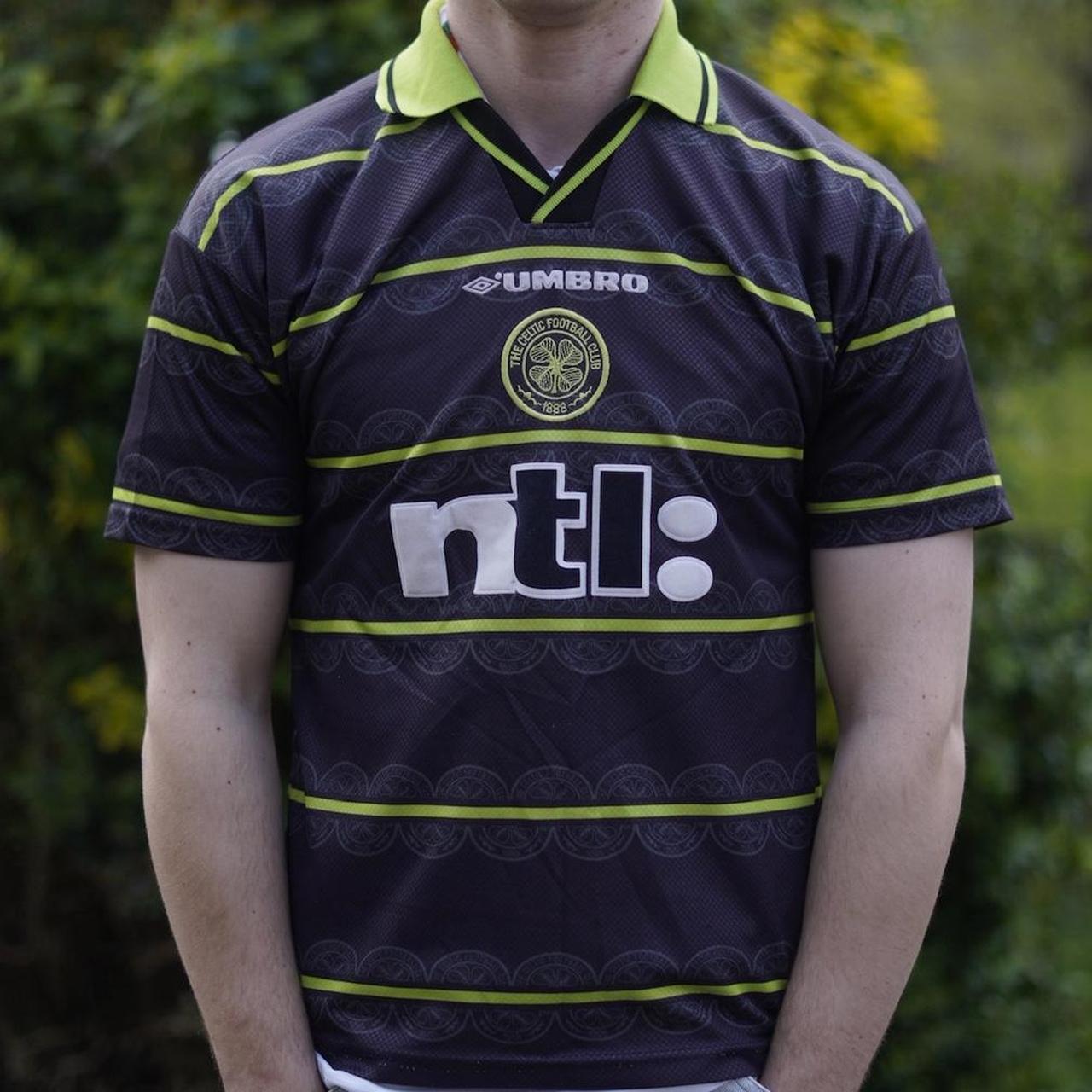 1997/99 Celtic Away Shirt by Umbro. Size XS