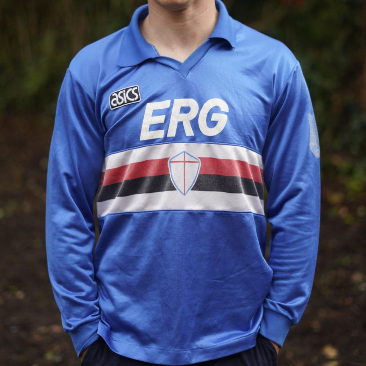 1994/95 Sampdoria Home Shirt by Asics - Gullit #4. Size Medium
