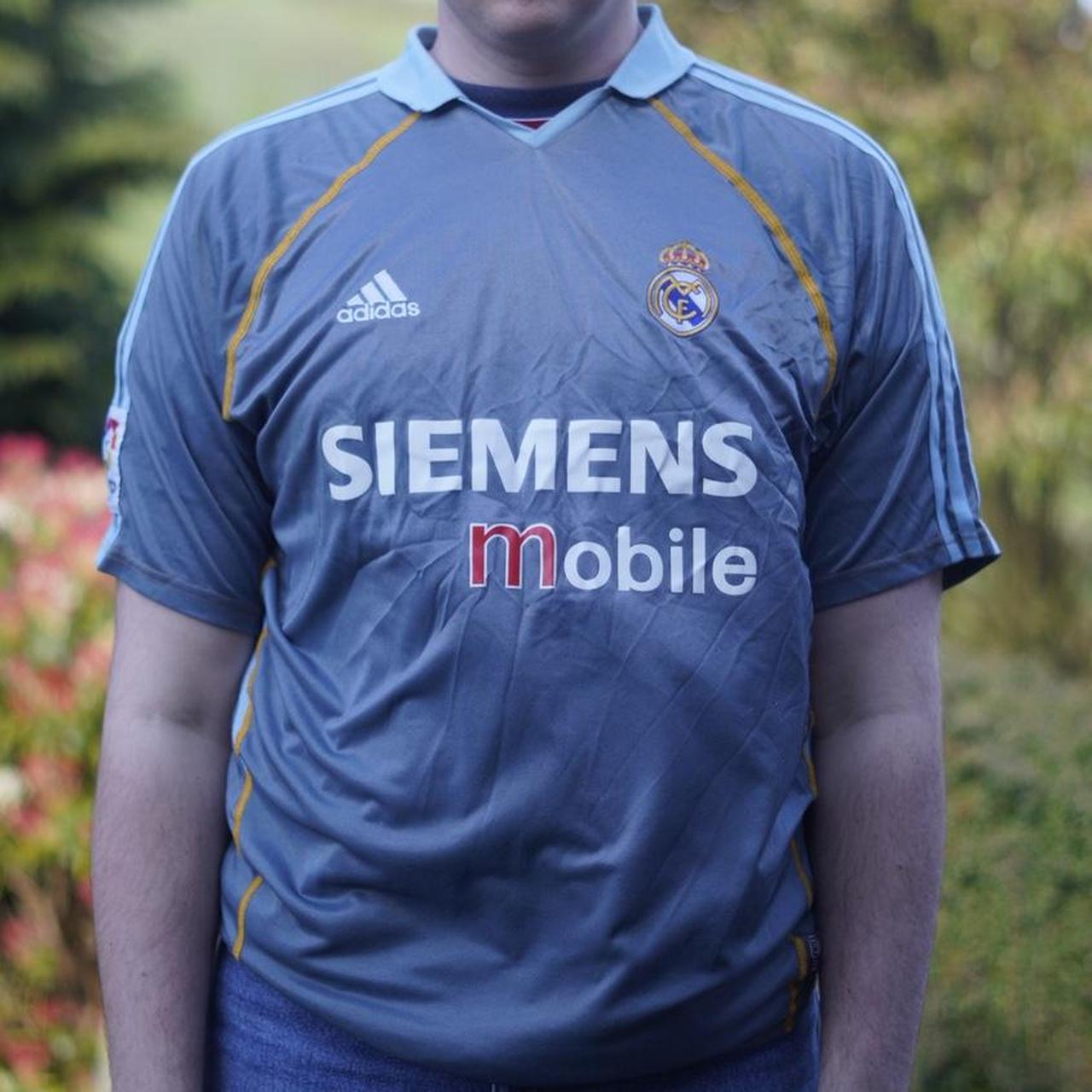 2003/04 Real Madrid Third Shirt by Adidas. Size Large