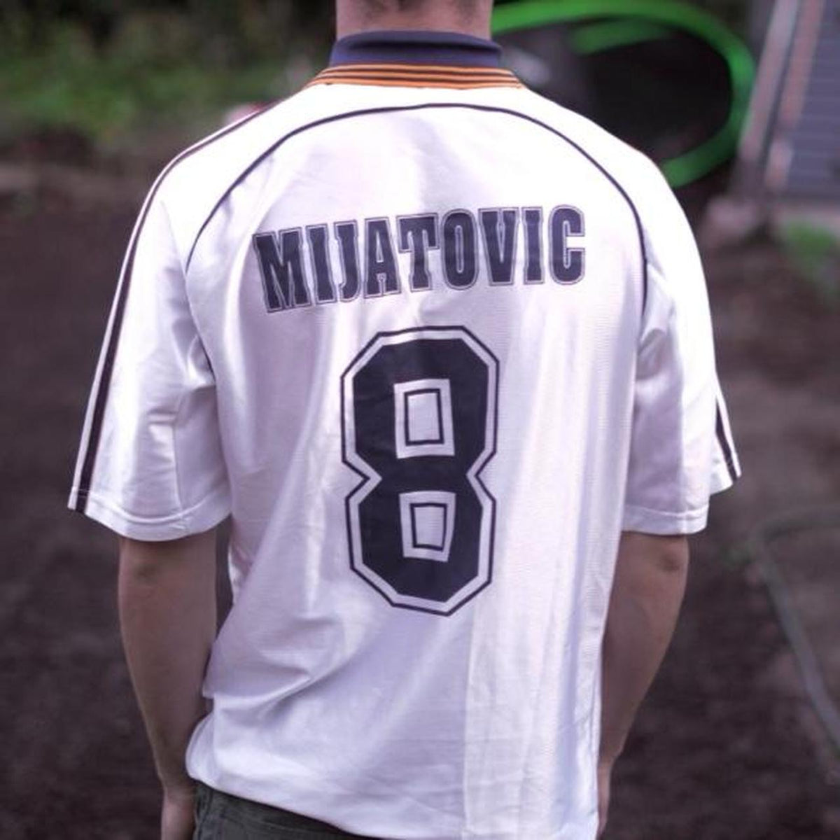 1998/00 Real Madrid Home Shirt by Adidas Mijahtovic #8. Size Medium