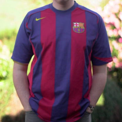 2004/05 Barcelona Home Shirt by Nike. Size XL